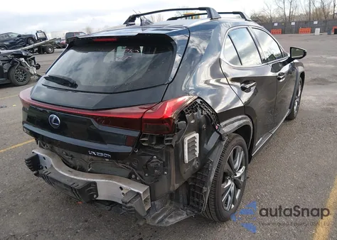 2021 Lexus Ux 250H F Sport z USA, uszkodzony, nr VIN JTHR9JBH2M2039557